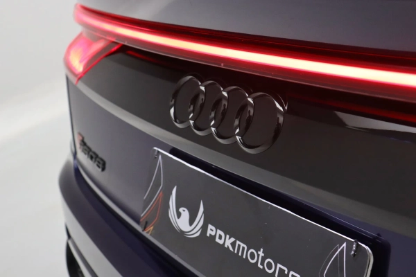 Foto do veiculo AUDI RS Q8 