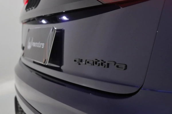 Foto do veiculo AUDI RS Q8 