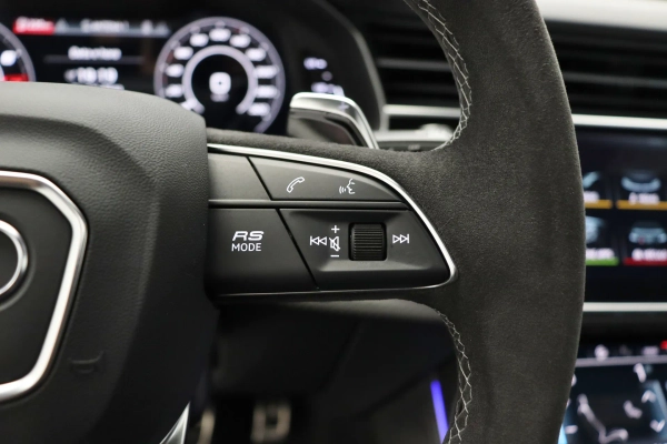 Foto do veiculo AUDI RS Q8 