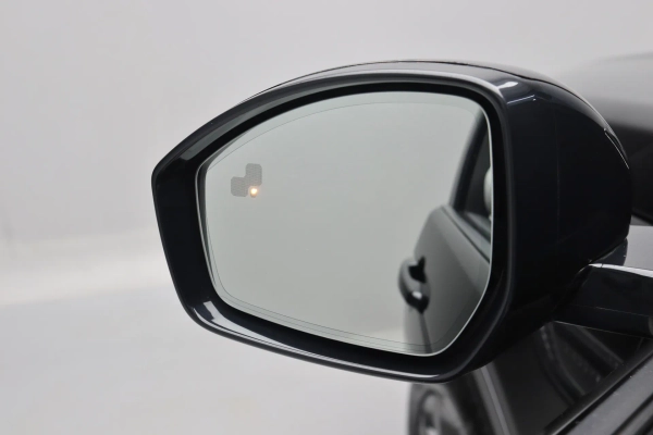 Foto do veiculo LAND ROVER DISCOVERY SPORT P250 SE R-DYNAMIC