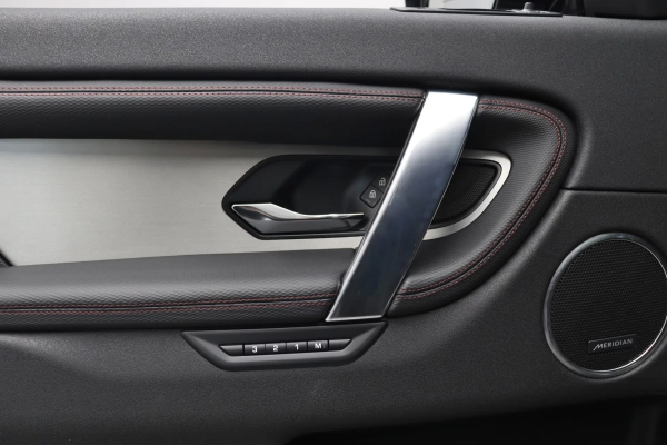 Foto do veiculo LAND ROVER DISCOVERY SPORT P250 SE R-DYNAMIC