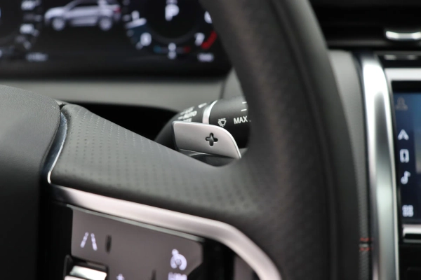 Foto do veiculo LAND ROVER DISCOVERY SPORT P250 SE R-DYNAMIC