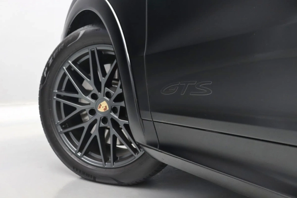 Foto do veiculo PORSCHE CAYENNE GTS COUPé