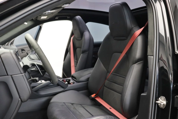 Foto do veiculo PORSCHE CAYENNE GTS COUPé