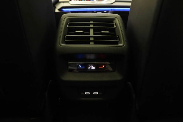 Foto do veiculo VOLKSWAGEN TIGUAN R-LINE