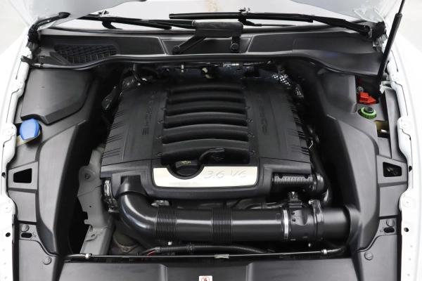 Foto do veiculo PORSCHE CAYENNE V6