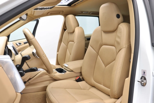 Foto do veiculo PORSCHE CAYENNE V6