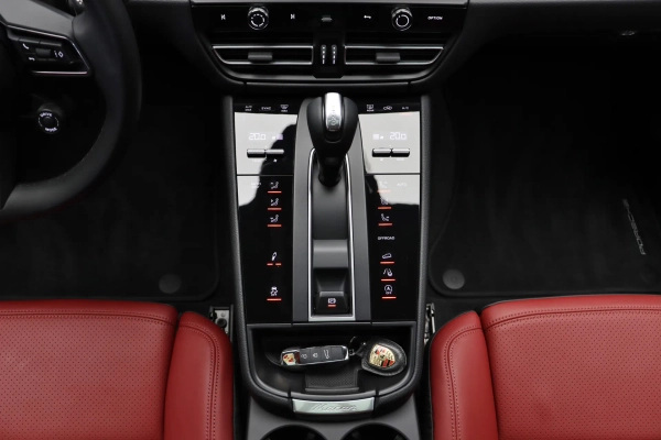Foto do veiculo PORSCHE MACAN S