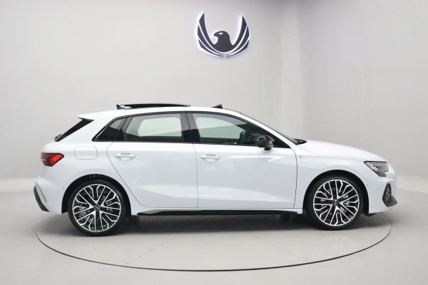 Foto do veiculo AUDI A3 SPORTBACK PERFORMANCE BLACK