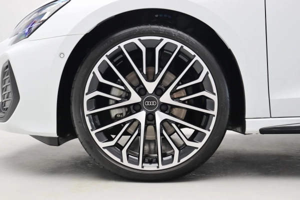 Foto do veiculo AUDI A3 SPORTBACK PERFORMANCE BLACK