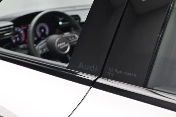 Foto do veiculo AUDI A3 SPORTBACK PERFORMANCE BLACK