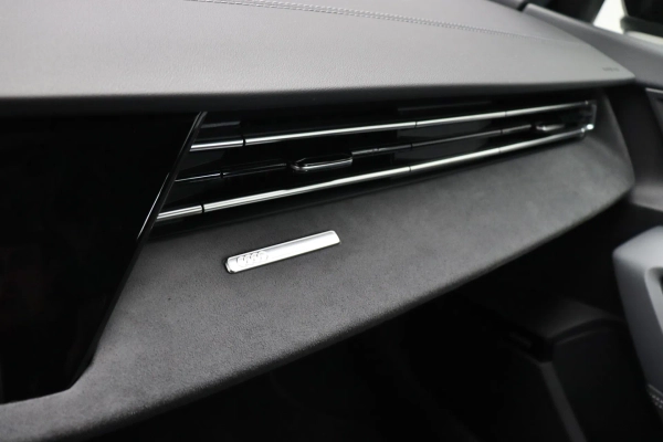 Foto do veiculo AUDI A3 SPORTBACK PERFORMANCE BLACK