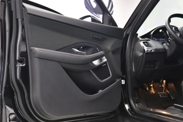 Foto do veiculo JAGUAR E-PACE P250 SE R-DYNAMIC