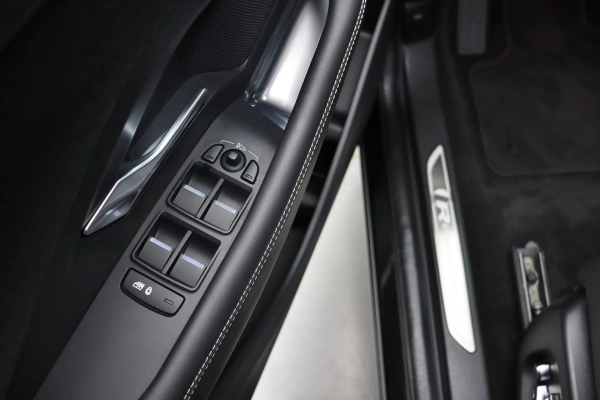 Foto do veiculo JAGUAR E-PACE P250 SE R-DYNAMIC