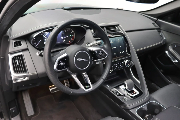 Foto do veiculo JAGUAR E-PACE P250 SE R-DYNAMIC