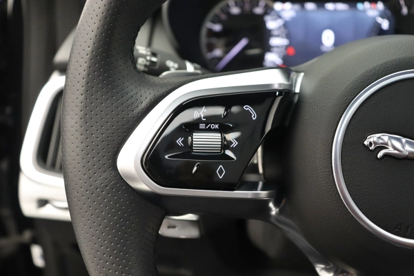 Foto do veiculo JAGUAR E-PACE P250 SE R-DYNAMIC