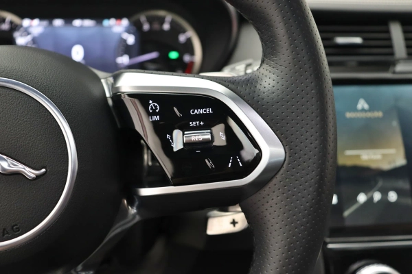 Foto do veiculo JAGUAR E-PACE P250 SE R-DYNAMIC