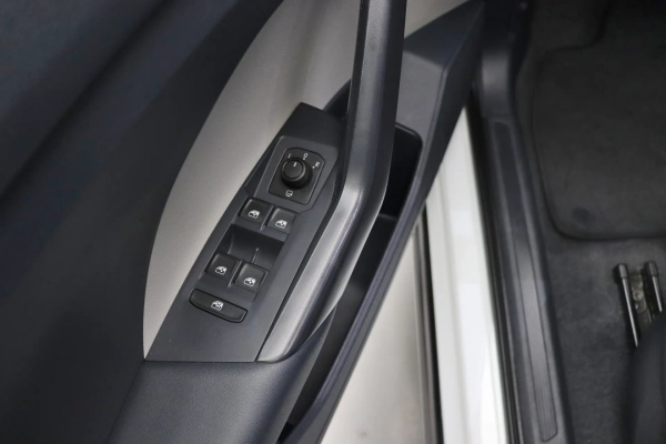 Foto do veiculo VOLKSWAGEN T-CROSS HIGHLINE TSI