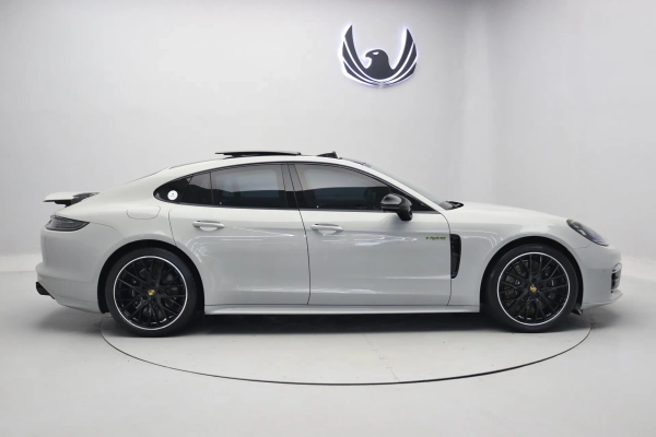 Foto do veiculo PORSCHE PANAMERA 4S E-HYBRID