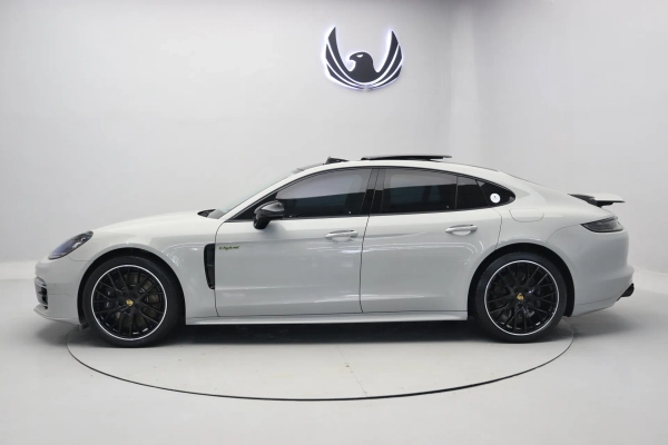 Foto do veiculo PORSCHE PANAMERA 4S E-HYBRID