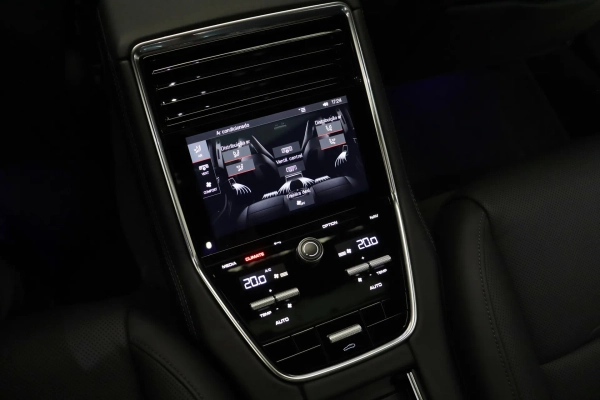 Foto do veiculo PORSCHE PANAMERA 4S E-HYBRID