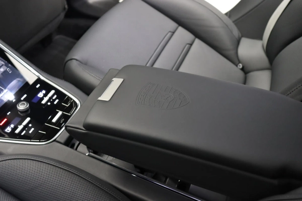 Foto do veiculo PORSCHE PANAMERA 4S E-HYBRID