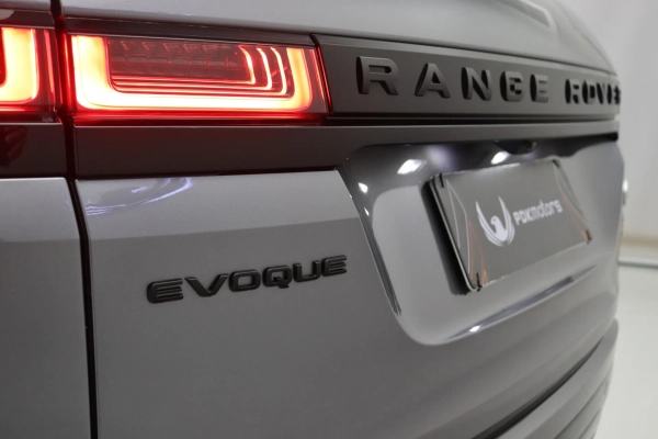 Foto do veiculo LAND ROVER RANGE ROVER EVOQUE P250 HSE R-DYNAMIC