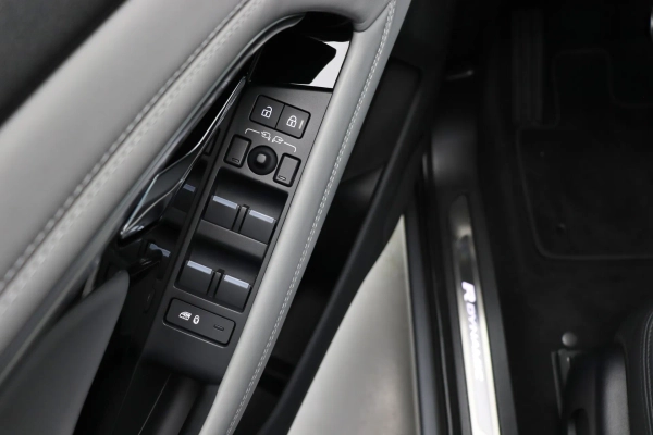 Foto do veiculo LAND ROVER RANGE ROVER EVOQUE P250 HSE R-DYNAMIC