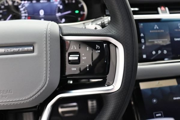 Foto do veiculo LAND ROVER RANGE ROVER EVOQUE P250 HSE R-DYNAMIC