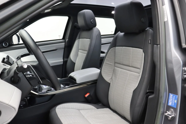 Foto do veiculo LAND ROVER RANGE ROVER EVOQUE P250 HSE R-DYNAMIC