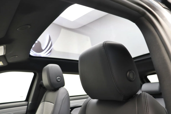 Foto do veiculo LAND ROVER RANGE ROVER EVOQUE P250 HSE R-DYNAMIC