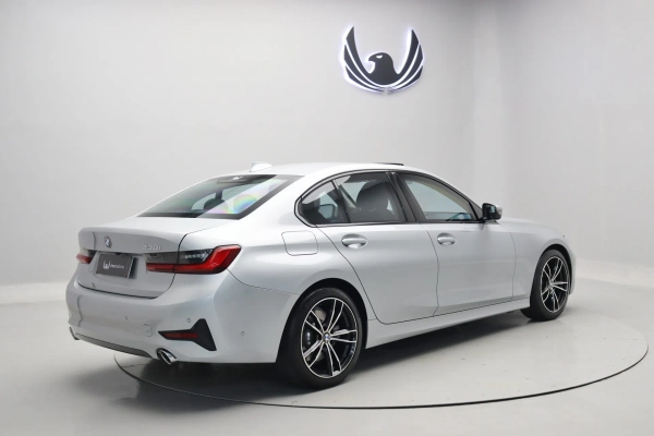 Foto do veiculo BMW 330I SPORT
