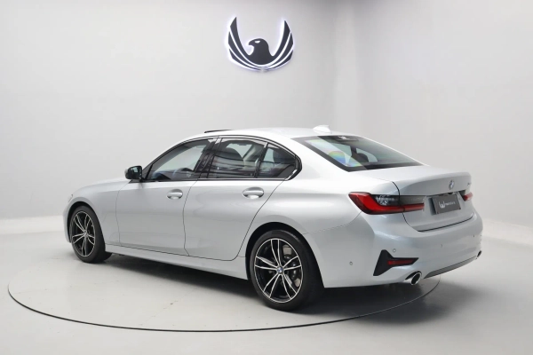 Foto do veiculo BMW 330I SPORT