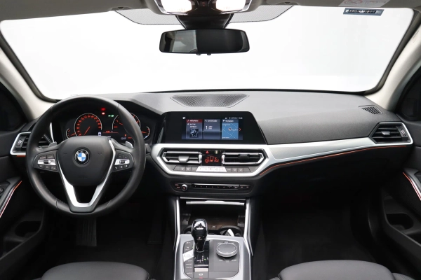 Foto do veiculo BMW 330I SPORT