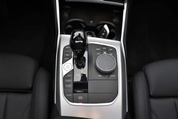 Foto do veiculo BMW 330I SPORT
