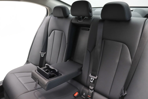 Foto do veiculo BMW 330I SPORT
