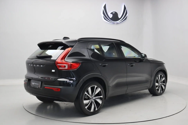 Foto do veiculo VOLVO XC40 T5 RECHARGE R-DESIGN