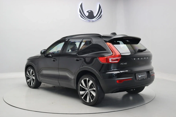 Foto do veiculo VOLVO XC40 T5 RECHARGE R-DESIGN