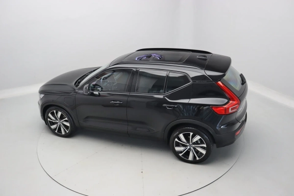 Foto do veiculo VOLVO XC40 T5 RECHARGE R-DESIGN