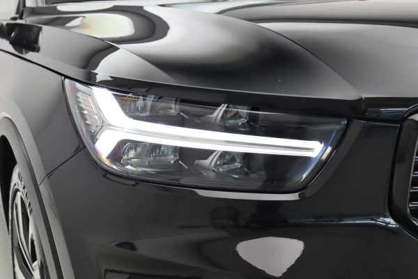 Foto do veiculo VOLVO XC40 T5 RECHARGE R-DESIGN