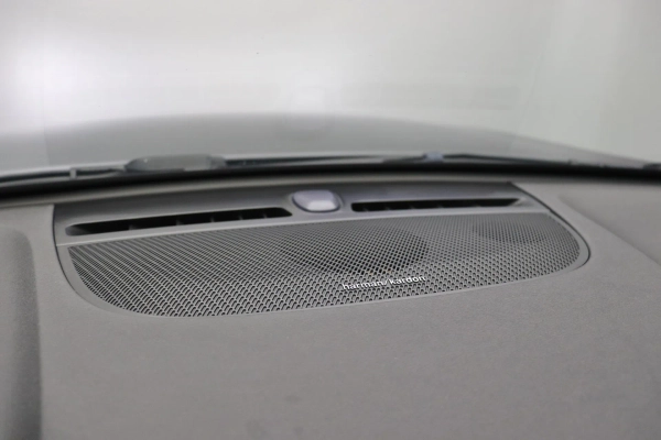 Foto do veiculo VOLVO XC40 T5 RECHARGE R-DESIGN