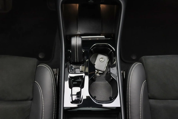 Foto do veiculo VOLVO XC40 T5 RECHARGE R-DESIGN