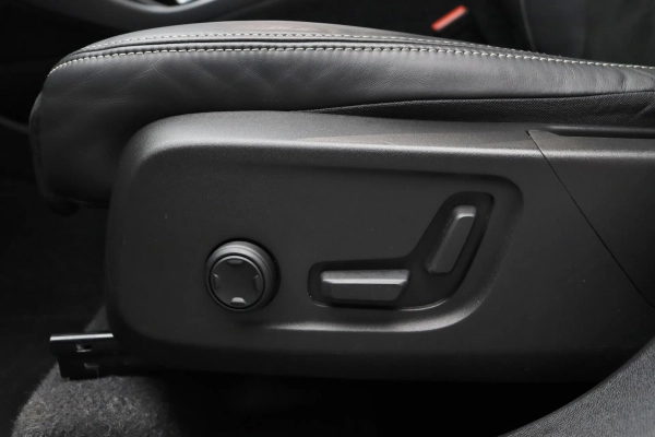 Foto do veiculo VOLVO XC40 T5 RECHARGE R-DESIGN