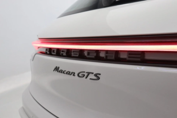 Foto do veiculo PORSCHE MACAN GTS