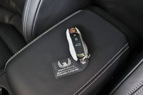 Foto do veiculo PORSCHE MACAN GTS