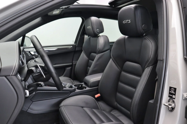 Foto do veiculo PORSCHE MACAN GTS