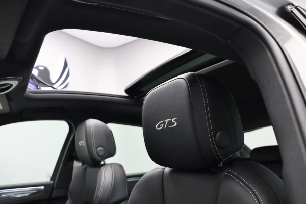 Foto do veiculo PORSCHE MACAN GTS