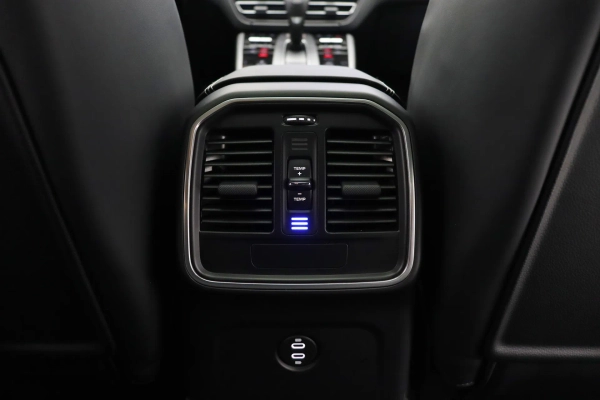 Foto do veiculo PORSCHE MACAN GTS