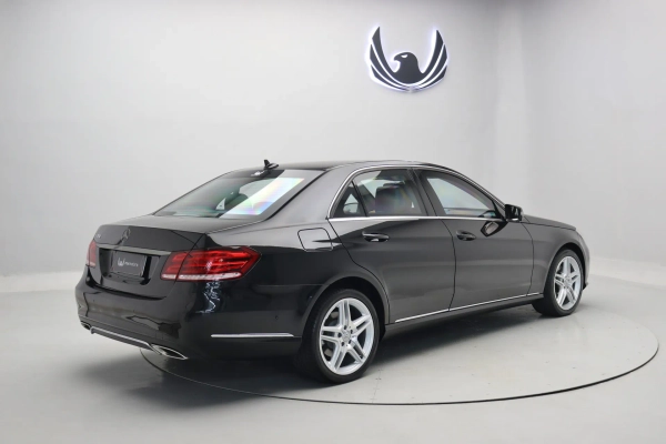 Foto do veiculo MERCEDES-BENZ E 350 AVANTGARDE