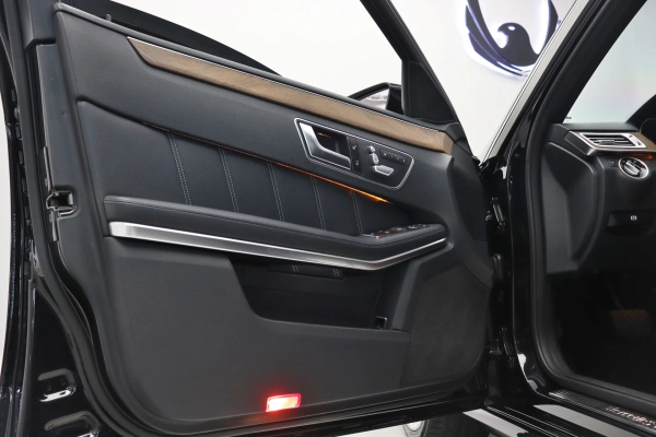 Foto do veiculo MERCEDES-BENZ E 350 AVANTGARDE